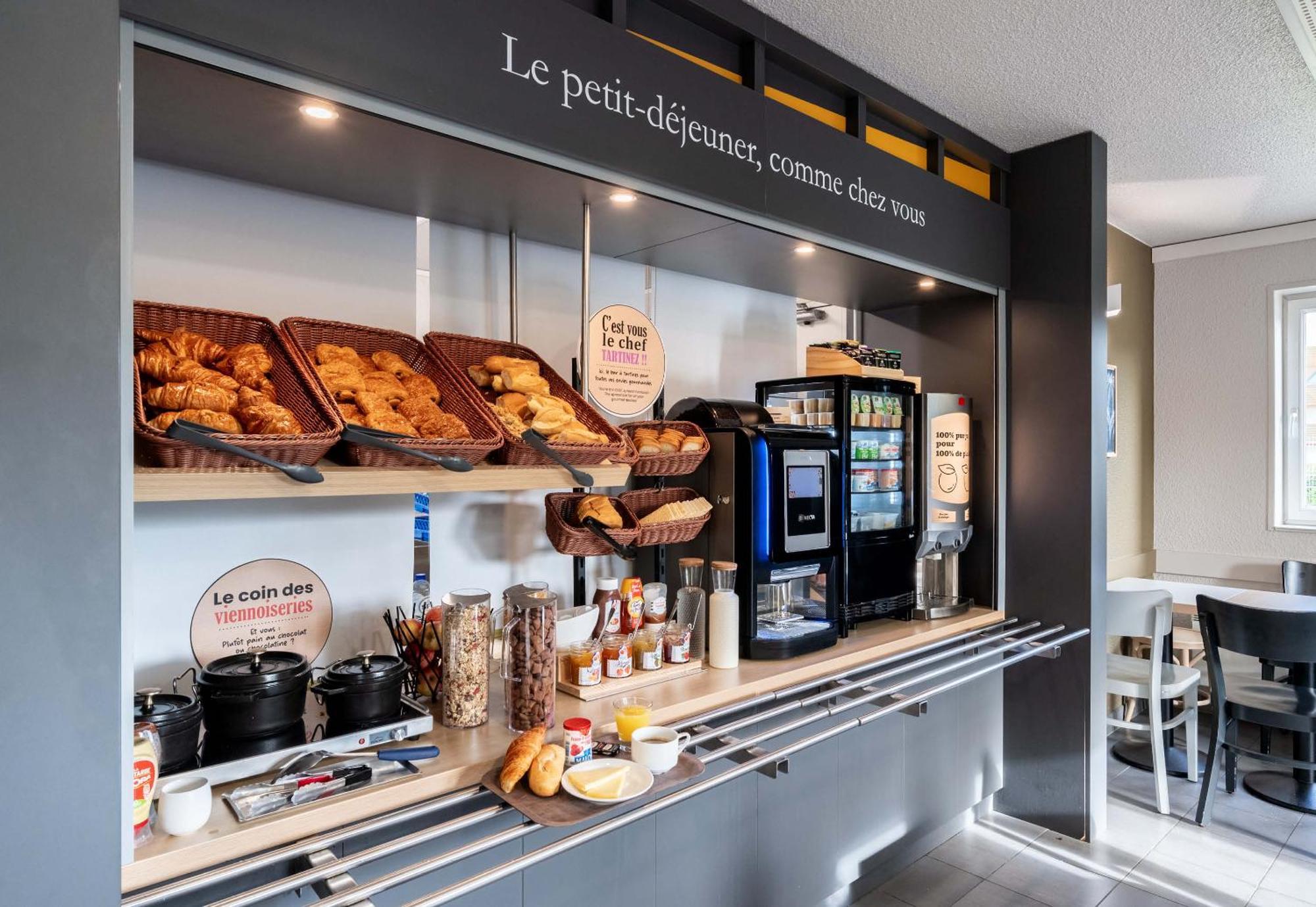 B&B Hotel Lille Lezennes Stade Pierre Mauroy エクステリア 写真