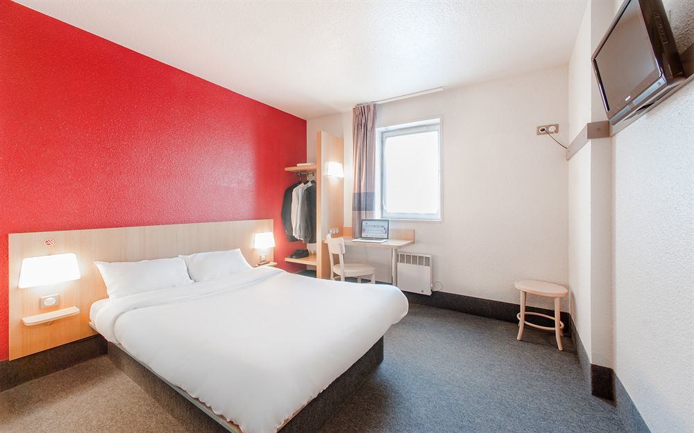 B&B Hotel Lille Lezennes Stade Pierre Mauroy エクステリア 写真